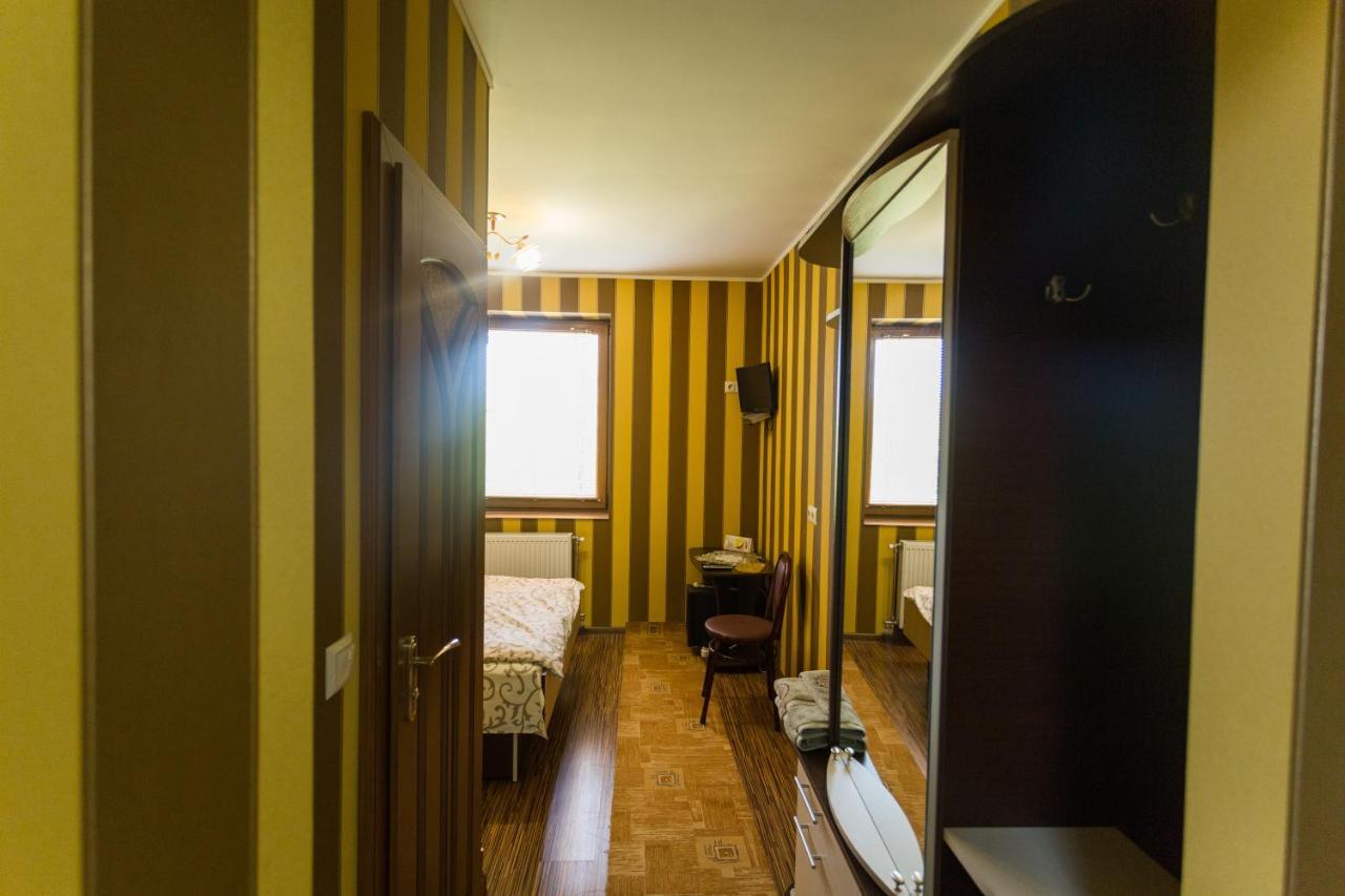 Sunrise Boutique Hotel Berehove  Buitenkant foto
