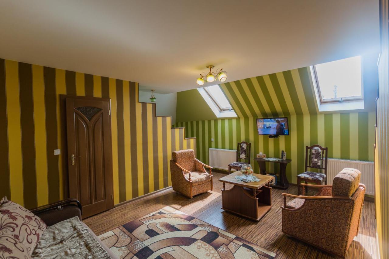 Sunrise Boutique Hotel Berehove  Buitenkant foto